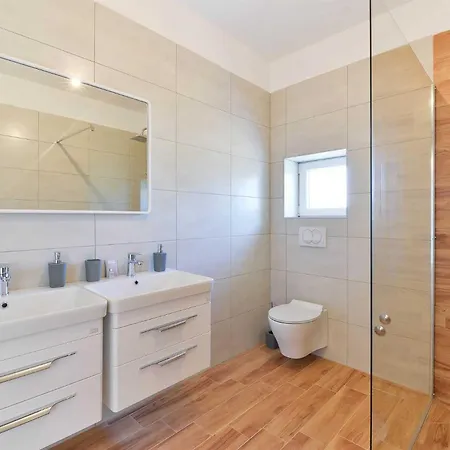 Natura With Pool, Zadar County Villa *