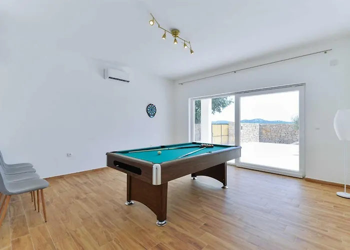 Natura With Pool, Zadar County