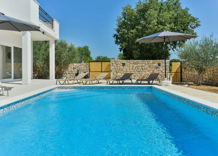 Natura With Pool, Zadar County